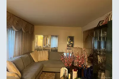 14 Vanata Court, Hempstead, NY 11550 - Photo 3