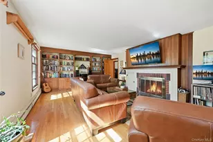 16 Brian Ct, Northport, NY 11768 - Photo 5
