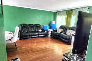 301 Pennsylvania Ave, Roosevelt, NY 11575 - Photo 3
