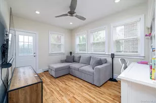 33 Rodney Pl, Rockville Centre, NY 11570 - Photo 13