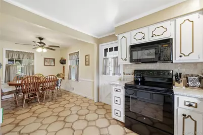 56 Wood Avenue, Amityville, NY 11701 - Photo 15
