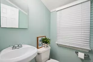 38 Arista Dr, Dix Hills, NY 11746 - Photo 17
