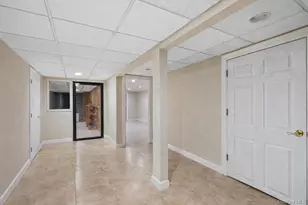 38 Arista Dr, Dix Hills, NY 11746 - Photo 15