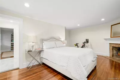 20 Elk Avenue, New Rochelle, NY 10804 - Photo 27