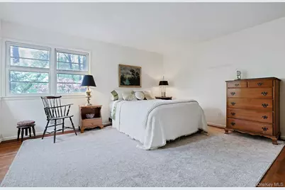 29 Maplewood Way, Pleasantville, NY 10570 - Photo 17