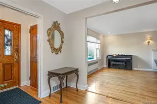 15 Combes Ave, Rockville Centre, NY 11570 - Photo 11