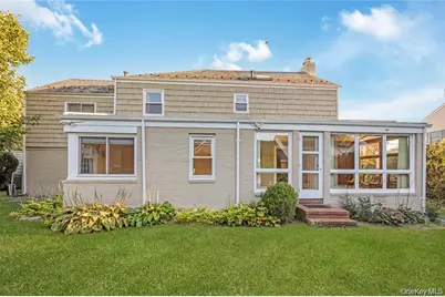15 Combes Avenue, Rockville Centre, NY 11570 - Photo 5