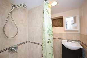 198-07 116th Ave, Saint Albans, NY 11412 - Photo 17