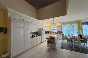19 Meadow Pond Cir, Miller Place, NY 11764 - Photo 13