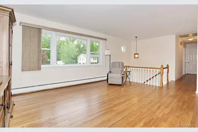 33 Farmhouse Road, Congers, NY 10920 - Photo 5