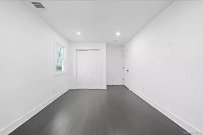 200 Irish Lane, Islip Terrace, NY 11752 - Photo 33