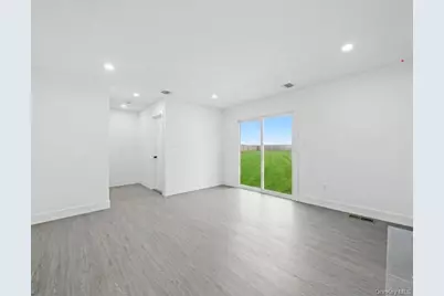 200 Irish Lane, Islip Terrace, NY 11752 - Photo 13