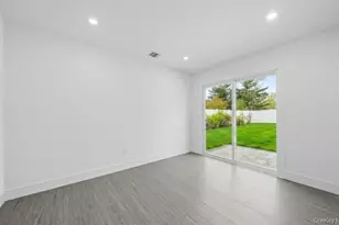 200 Irish Ln, Islip Terrace, NY 11752 - Photo 11