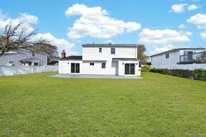 200 Irish Lane, Islip Terrace, NY 11752 - Photo 35