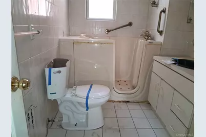 3247 Hone Avenue, Bronx, NY 10469 - Photo 9