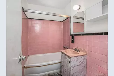 3305 92nd Street #1B, Jackson Heights, NY 11372 - Photo 7