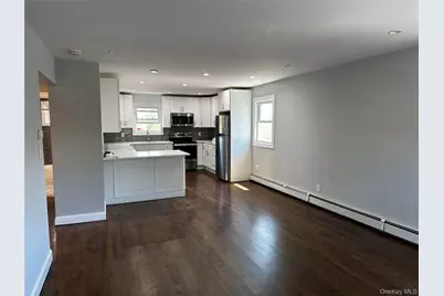 56 Marwood Road N #2nd Fl, Port Washington, NY 11050 - Photo 3