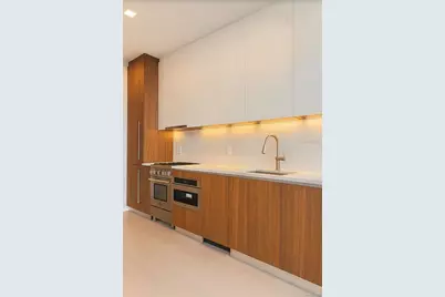 35-32 Leavitt Street, Flushing, NY 11354 - Photo 5