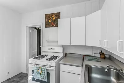 1380 Dartmouth Street, Baldwin, NY 11510 - Photo 7