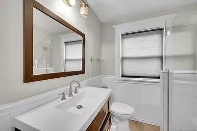 370 Park Hill Avenue, Yonkers, NY 10705 - Photo 15
