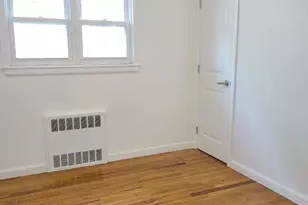 64-73 Ellwell Crescent, Rego Park, NY 11374 - Photo 3