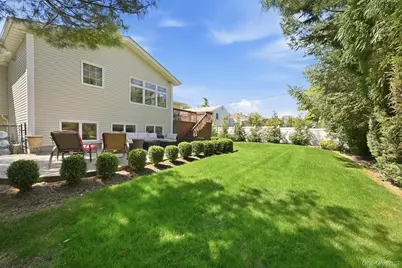 8 Herkimer Avenue, Jericho, NY 11753 - Photo 31