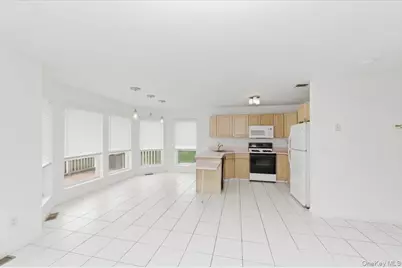 22 Spinnaker Lane, Patchogue, NY 11772 - Photo 5
