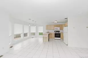 22 Spinnaker Ln, Patchogue, NY 11772 - Photo 5