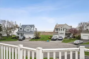 22 Spinnaker Ln, Patchogue, NY 11772 - Photo 25