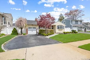 12 W Orlando St, Massapequa, NY 11758 - Photo 35