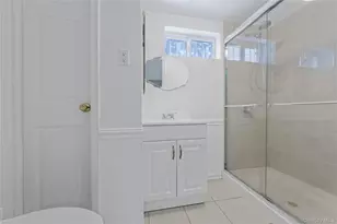 1987 Lakeville Rd, New Hyde Park, NY 11040 - Photo 17