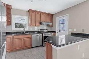1987 Lakeville Rd, New Hyde Park, NY 11040 - Photo 7