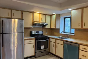 56-16 Seabury St, Elmhurst, NY 11373 - Photo 7