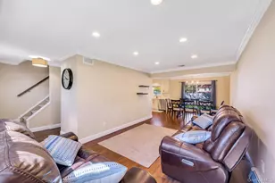 12 Charlottesville Ct, Coram, NY 11727 - Photo 7
