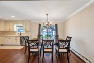 12 Charlottesville Ct, Coram, NY 11727 - Photo 9