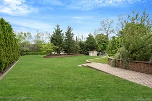 14 Penn Dr, Dix Hills, NY 11746 - Photo 5
