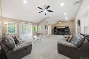 14 Penn Dr, Dix Hills, NY 11746 - Photo 15