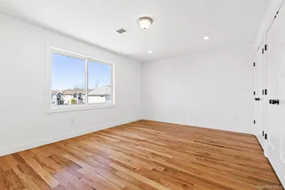 1014 Annadale Road, New York, NY 10312 - Photo 29
