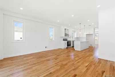 1014 Annadale Road, New York, NY 10312 - Photo 19
