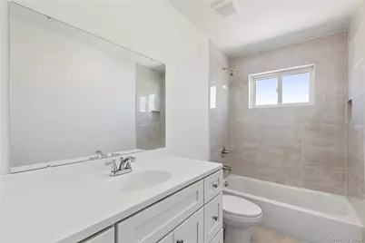 1014 Annadale Road, New York, NY 10312 - Photo 23