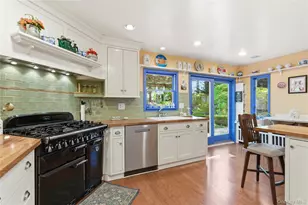 30 Semon Rd, Huntington, NY 11743 - Photo 5