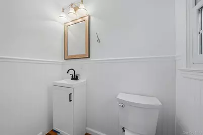 32 Clintonwood Drive, New Windsor, NY 12553 - Photo 15