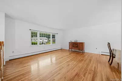 32 Clintonwood Drive, New Windsor, NY 12553 - Photo 5