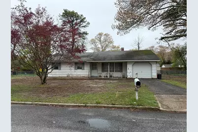 6 Christmann Avenue, East Moriches, NY 11940 - Photo 1