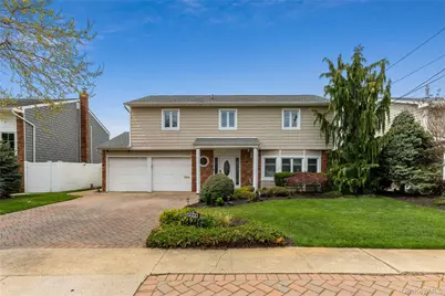 2848 Clubhouse Road, Merrick, NY 11566 - Photo 5