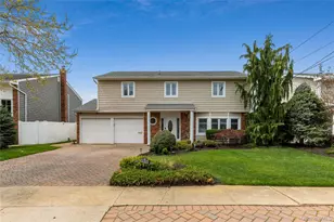 2848 Clubhouse Rd, Merrick, NY 11566 - Photo 5
