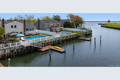 2848 Clubhouse Road, Merrick, NY 11566 - Photo 3