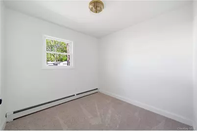 9 W 8th Street, Ronkonkoma, NY 11779 - Photo 21