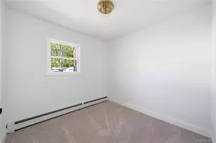 9 W 8th St, Ronkonkoma, NY 11779 - Photo 21