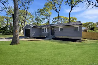 9 W 8th Street, Ronkonkoma, NY 11779 - Photo 1